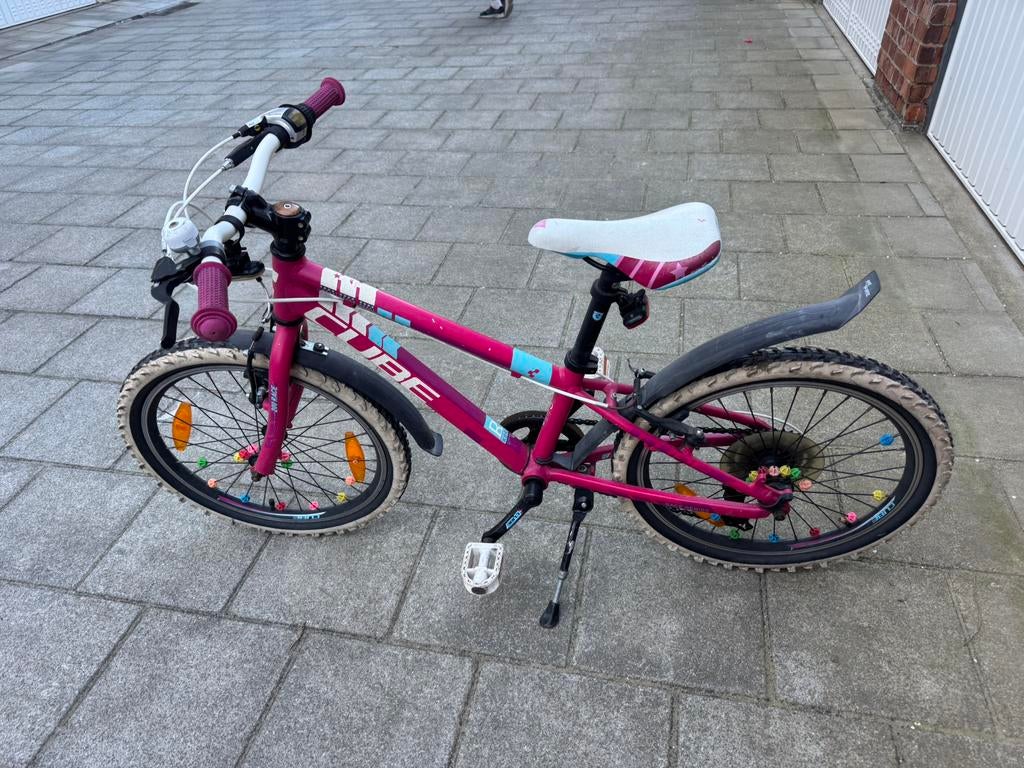 Velo VTT enfant Cube Race 200 20 Pouces Fille Rose 7 vitesse, Vélos & Vélomoteurs, Enlèvement, Utilisé, 20 pouces
