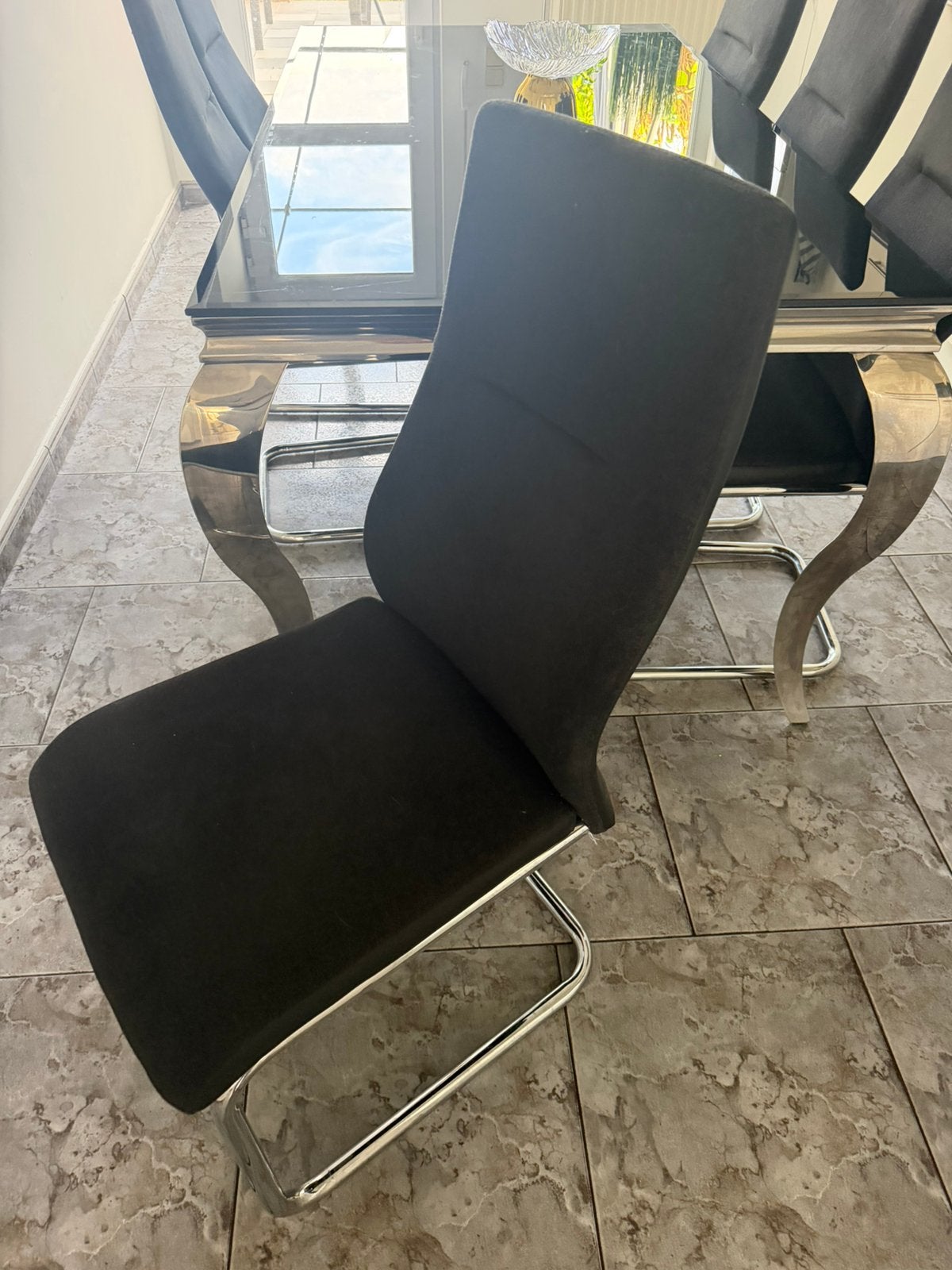 Ensemble table a manger  et 6 chaises, Comme neuf, Enlèvement, Cinq, Six Chaises ou plus, Tissus