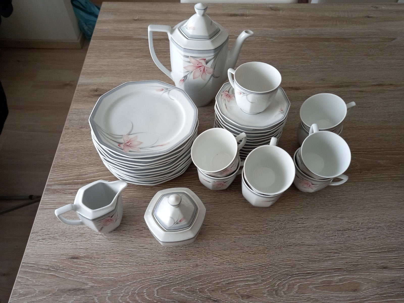 Koffieservies, Ophalen