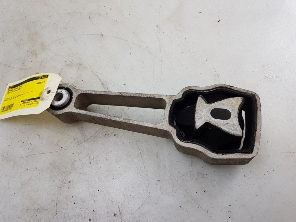 SUPPORT BOITE DE VITESSES Volvo V70 (BW) (01-2007/04-2016), Utilisé, Volvo