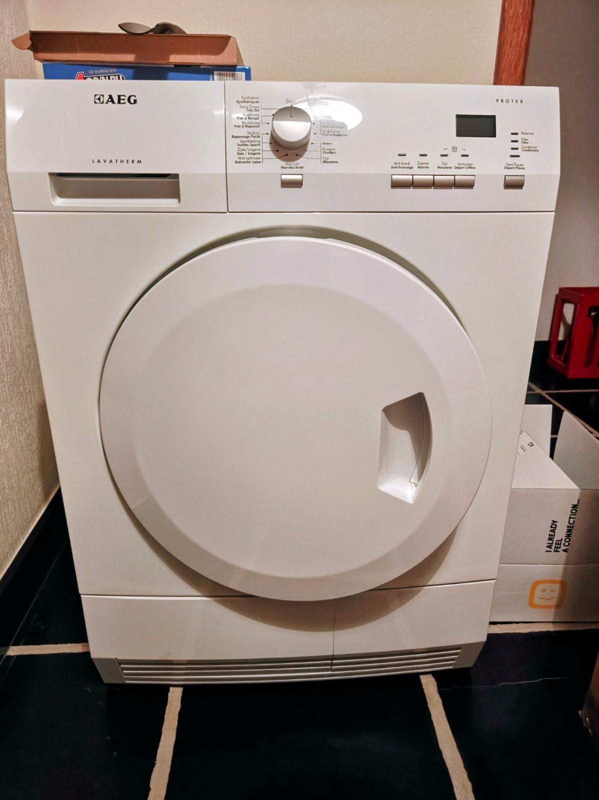 AEG condensatie droogkast, Ophalen, 6 tot 8 kg, Gebruikt, Anti-kreukfase