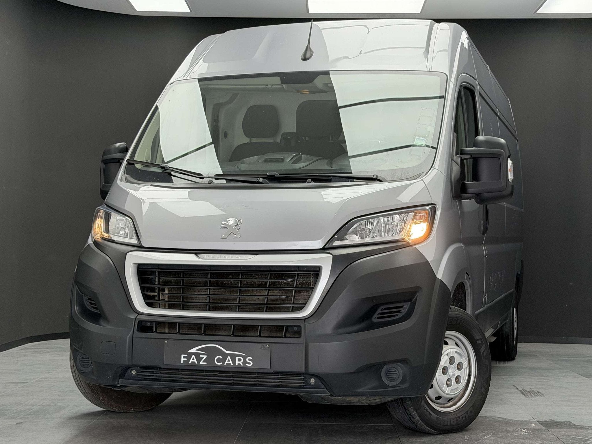 Peugeot Boxer 2.2 BlueHDi L3H2 * 1ER PROP + CAMÉRA + GPS +, 245 g/km, Argent ou Gris, Achat, Euro 6