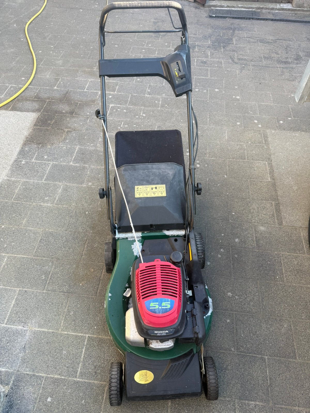Honda 5.5pk zelftrekkende grasmaaier, Tondeuse rotative, 40 à 49 cm, Enlèvement, Utilisé