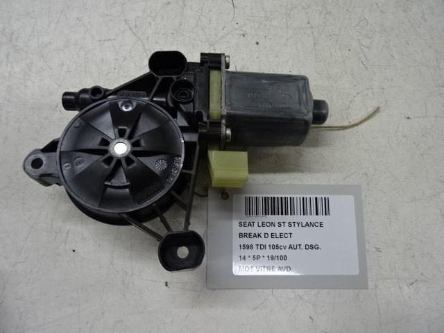 MOTEUR LEVE VITRE ELECTRIQUE AVANT DROIT Seat Leon ST (5FF), Utilisé, Avant, Seat