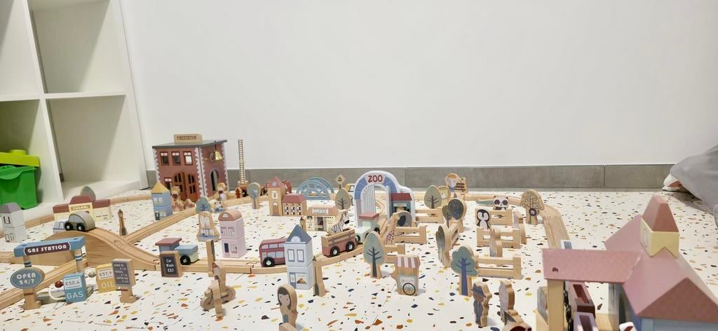 Circuit de train XXL - Little Dutch + extensions, Enfants & Bébés, Jouets | Jouets en bois, Utilisé, Enlèvement