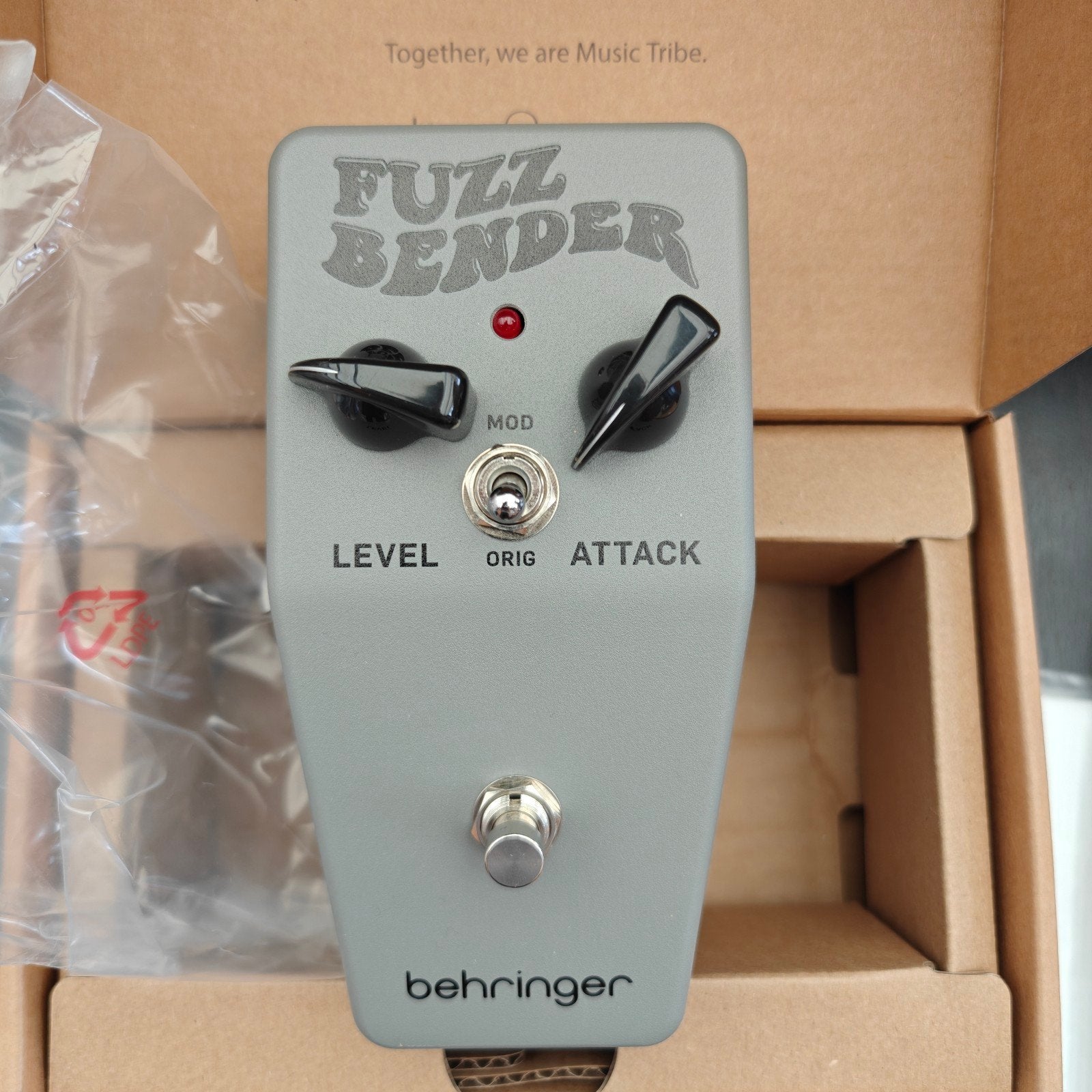 Behringer Fuzz Bender - Nouveau, Musique & Instruments, Enlèvement ou Envoi, Neuf, Distortion, Overdrive ou Fuzz