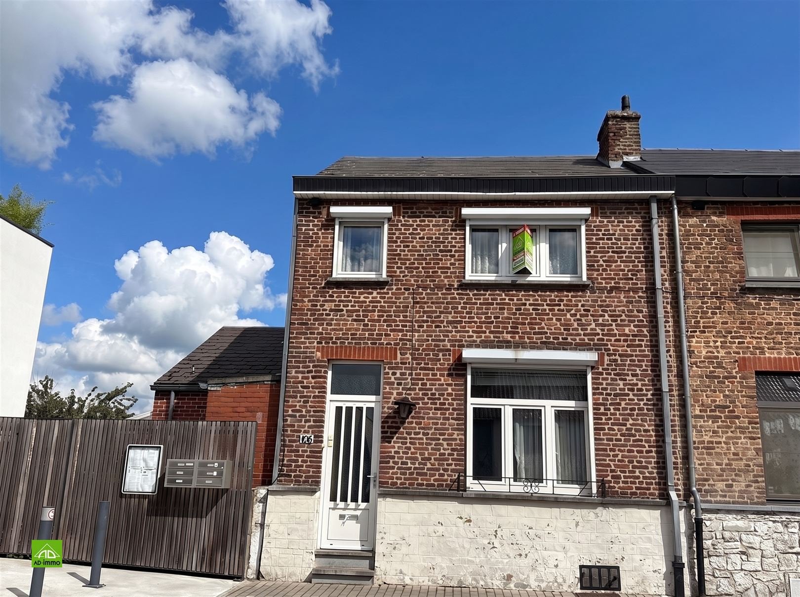 Huis te koop in Jambes, Tot 200 m², 38422 kWh/jaar, 2 kamers, Hoekwoning