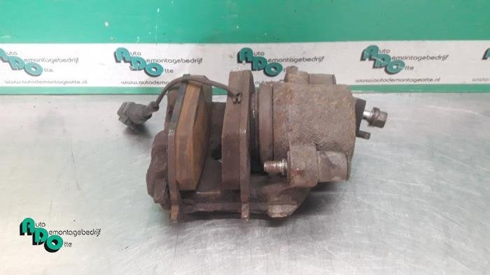 Remklauw (Tang) links-voor van een Volkswagen Golf (Golf 97-, Auto-onderdelen, Gebruikt, -, Volkswagen, -