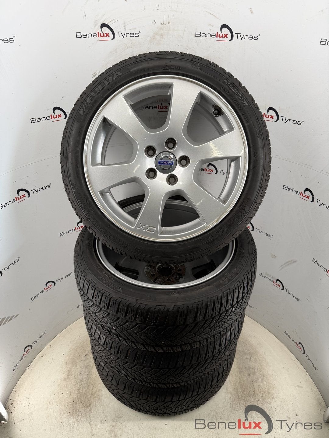 winter Volvo C30 C40 C70 S40 S60 S80 S90 V40 V50 V60 V70 V90, Auto-onderdelen, Gebruikt, -, -, Banden en Velgen