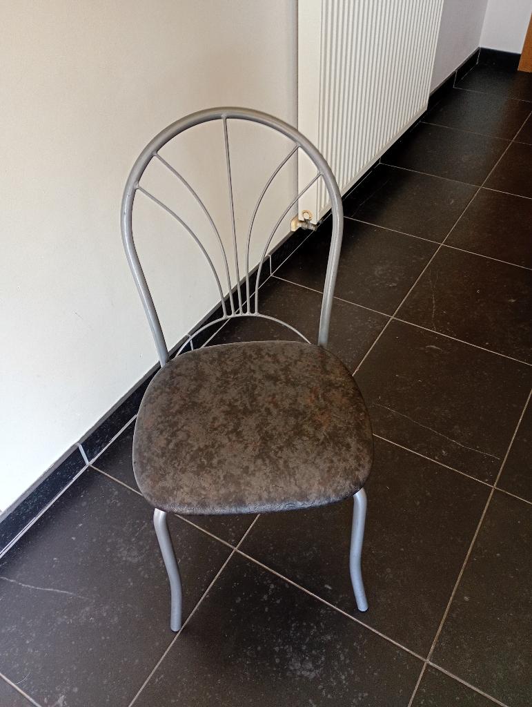 Keukenstoel, Huis en Inrichting, Stoelen, Ophalen, Modern design, Zo goed als nieuw, Vier