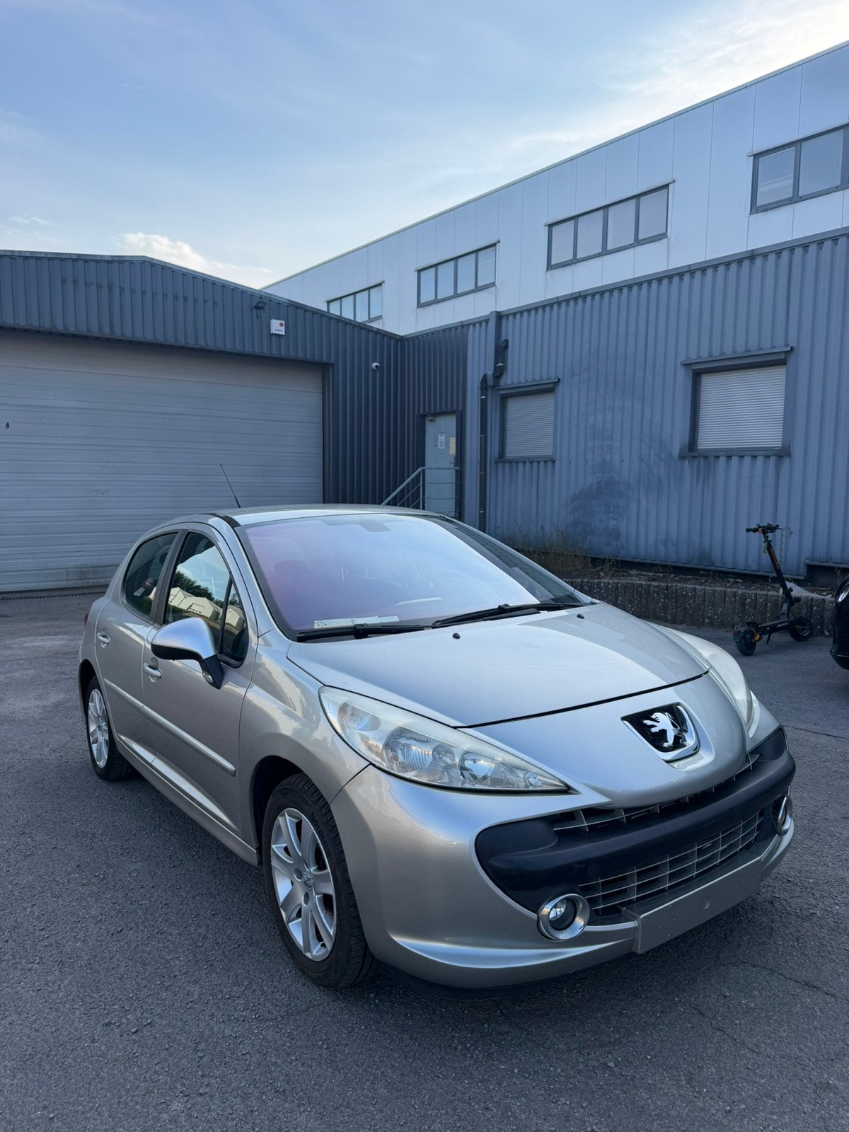 Peugeot 207 1.6 benzine euro4 2007 check ok, Auto's, 4 cilinders, Bedrijf, Euro 4, 1598 cc