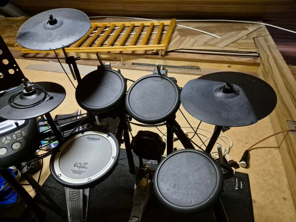 Roland td 11 met td 6 module, Enlèvement, Comme neuf, Roland, Électronique