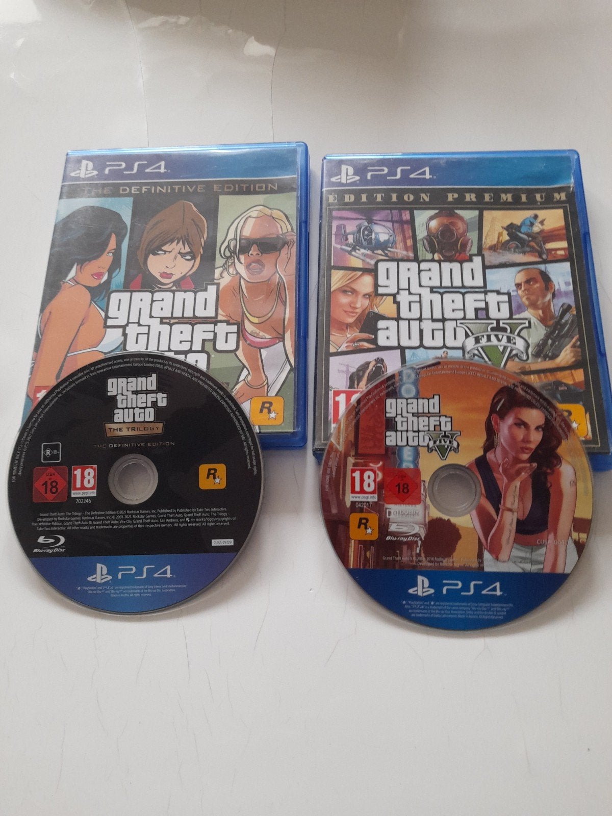 lots gta5 et trilogy ps4, Consoles de jeu & Jeux vidéo, Enlèvement
