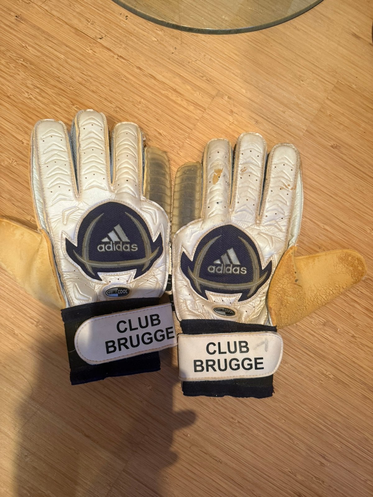 Gants Tomislav Butina Club Brugge, Enlèvement ou Envoi, Utilisé