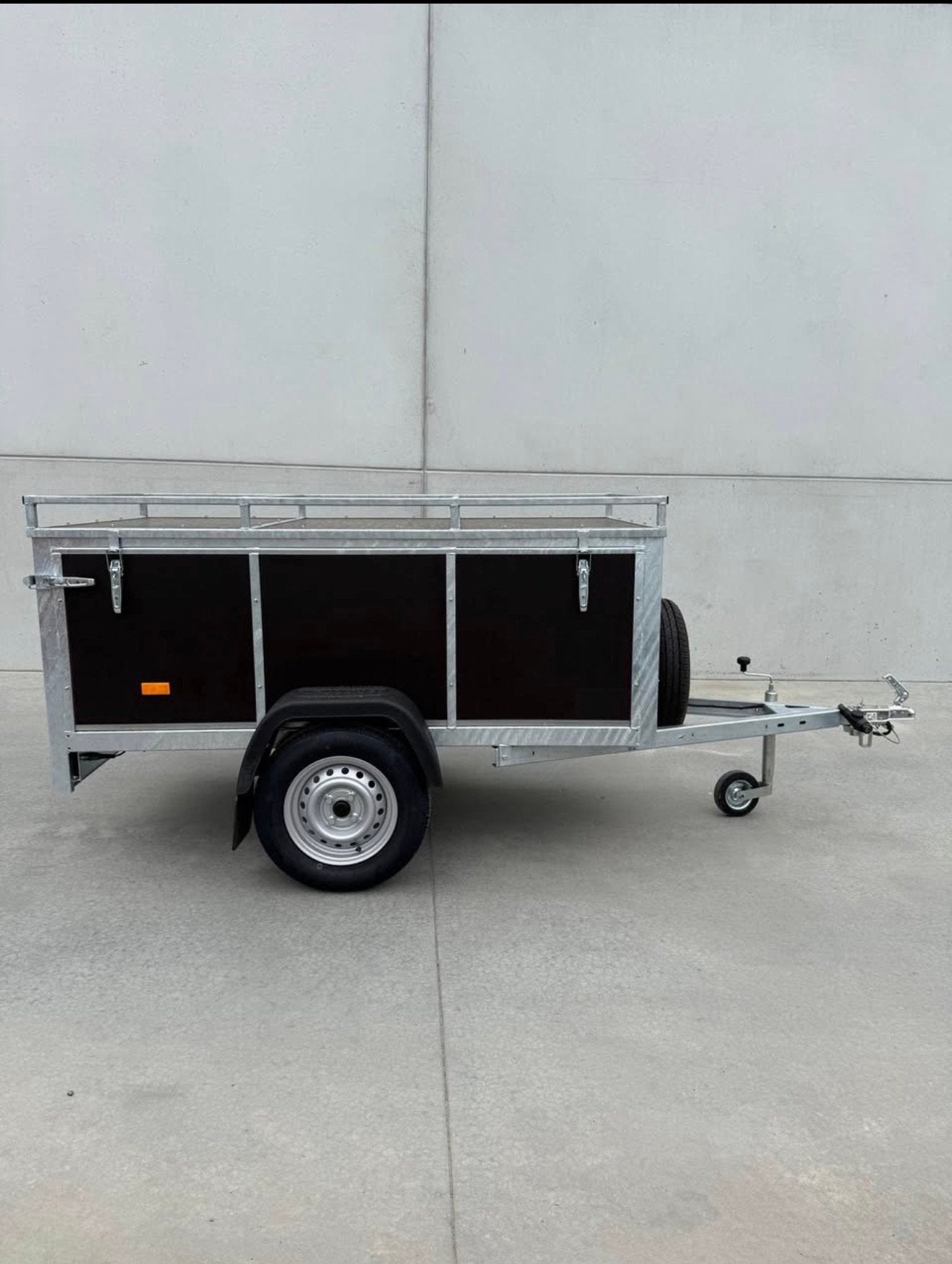 Bagagewagen te huur, Ophalen, Zo goed als nieuw
