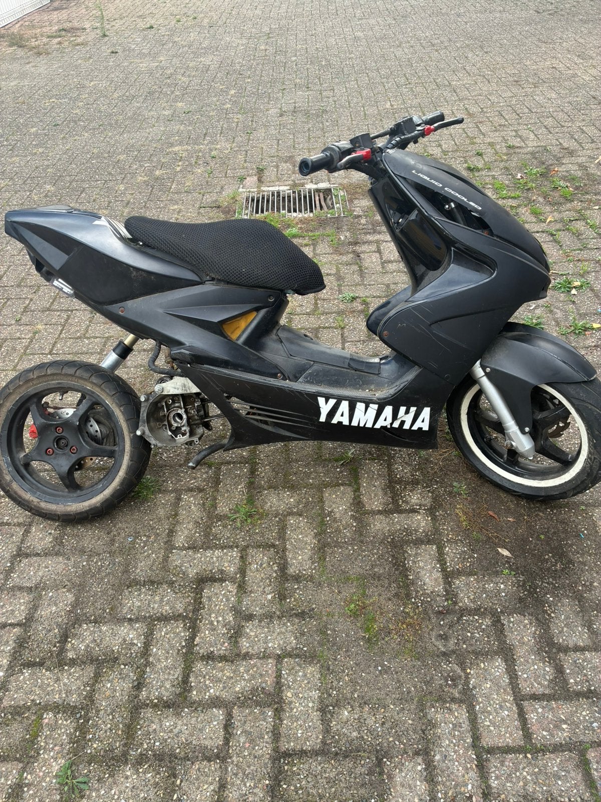 Yamaha aerox 2t, Fietsen en Brommers, Ophalen, Gebruikt, Klasse B (45 km/u), Aerox