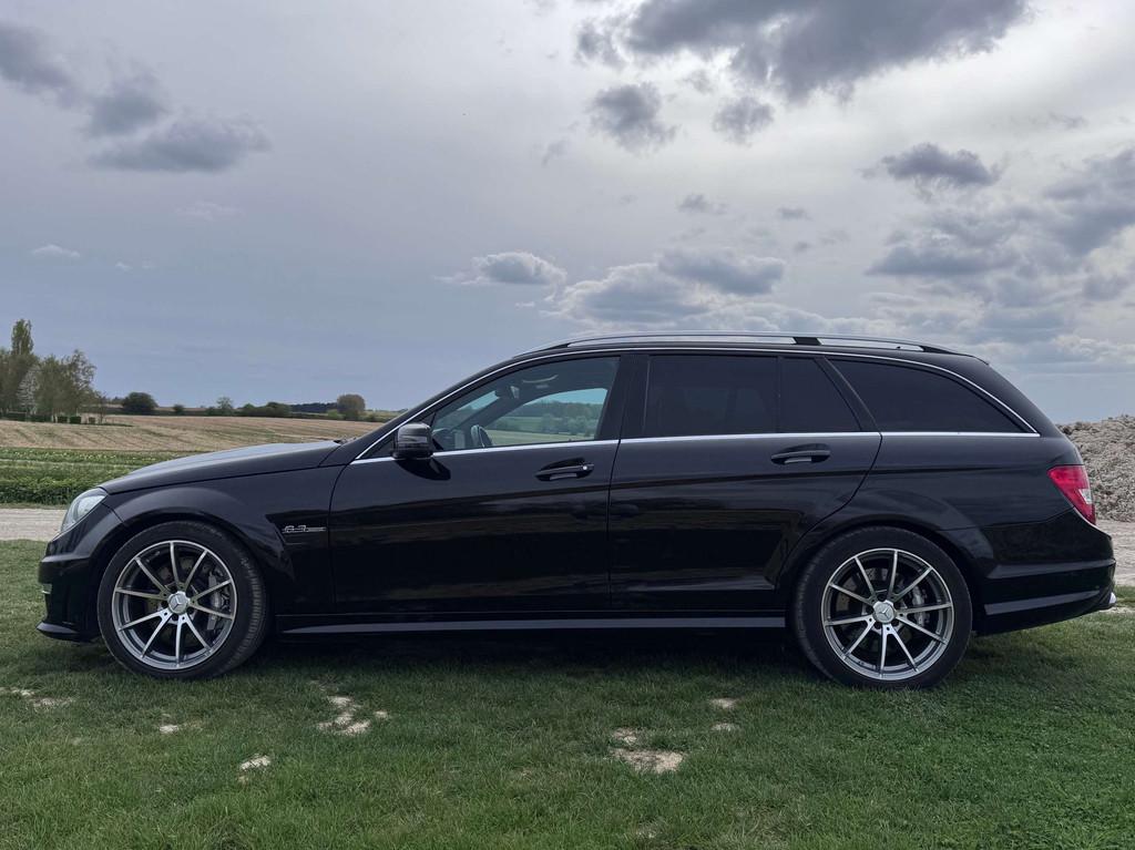 Mercedes-Benz C-Klasse 63 AMG C 63 AMG SPEEDSHIFT LICHTEVRAC, Autos, Cuir, Achat, 336 kW, Entreprise