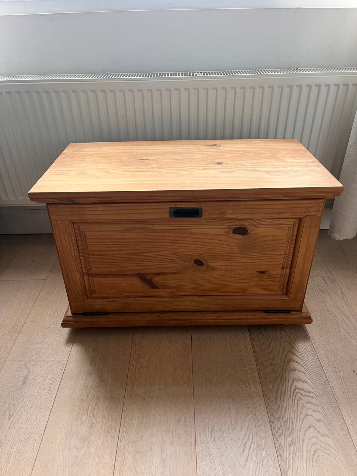 Houten kastje, Ophalen