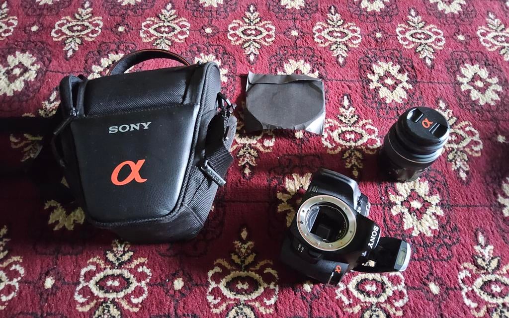 Sony Alpha A230 presque neuf avec carte mémoire et accessoir, Enlèvement ou Envoi