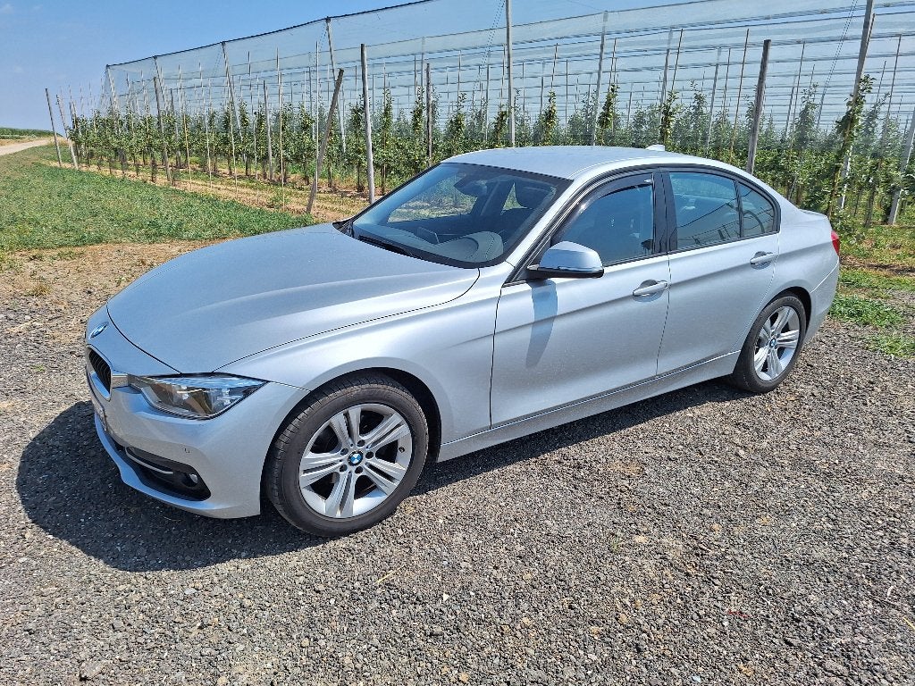 BMW 318d berline (F30) 2019, Autos, Achat, Carnet d'entretien, Berline, Particulier
