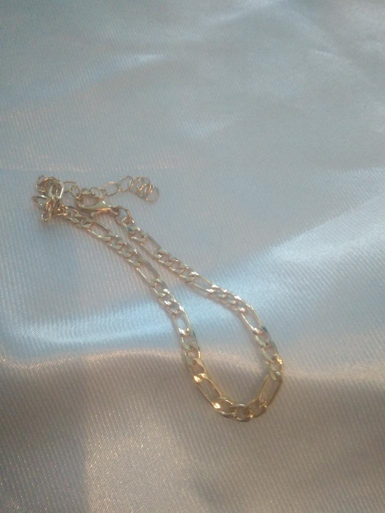 Verguld armbandje met brede schakels, Handtassen en Accessoires, Armbanden, Nieuw, Goud, Goud, Ophalen of Verzenden