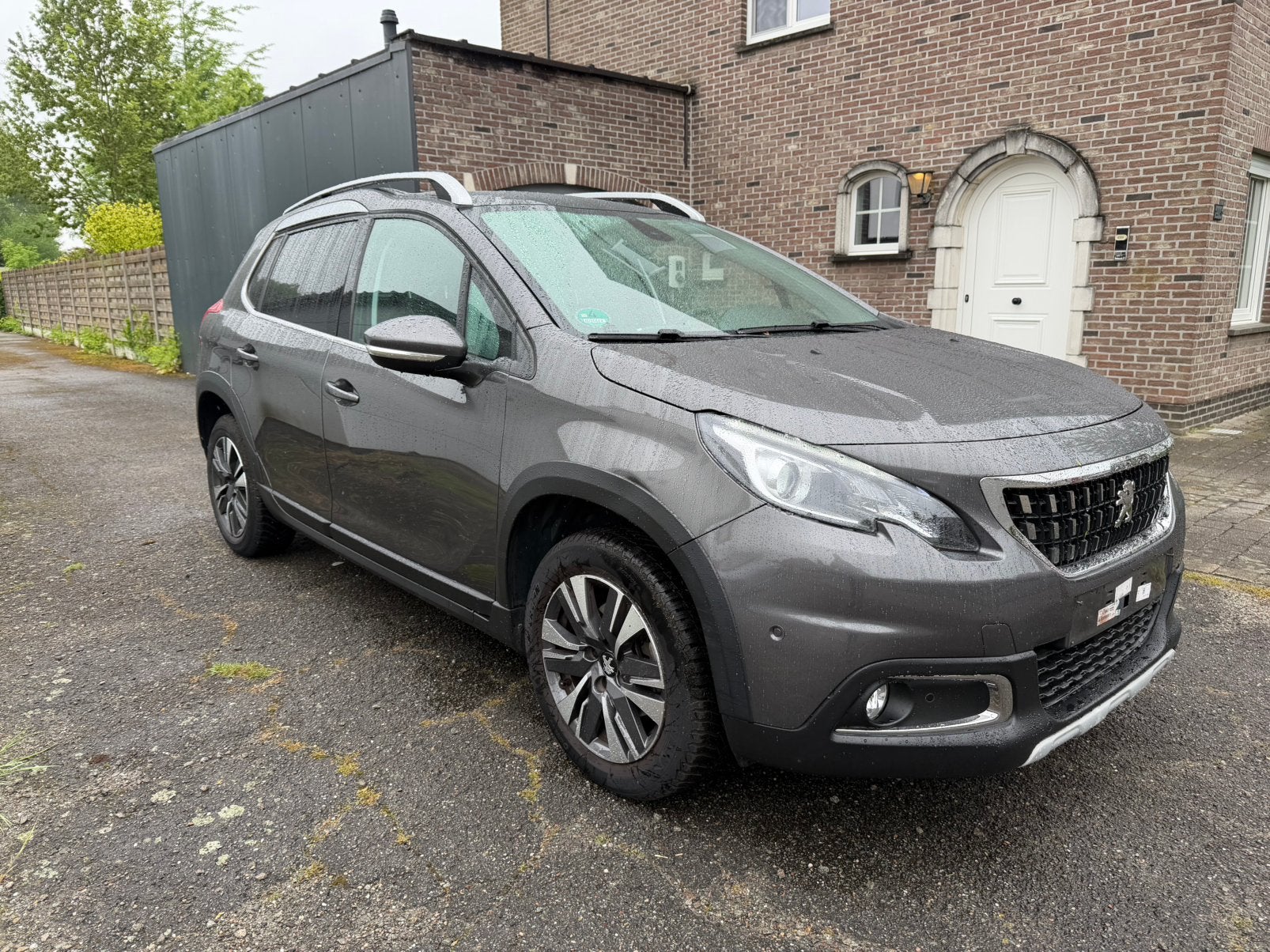 Peugeot 2008 / 1.2 Benzine / Euro 6d / 41.000 !!, Autos, Argent ou Gris, Achat, Entreprise, Boîte manuelle