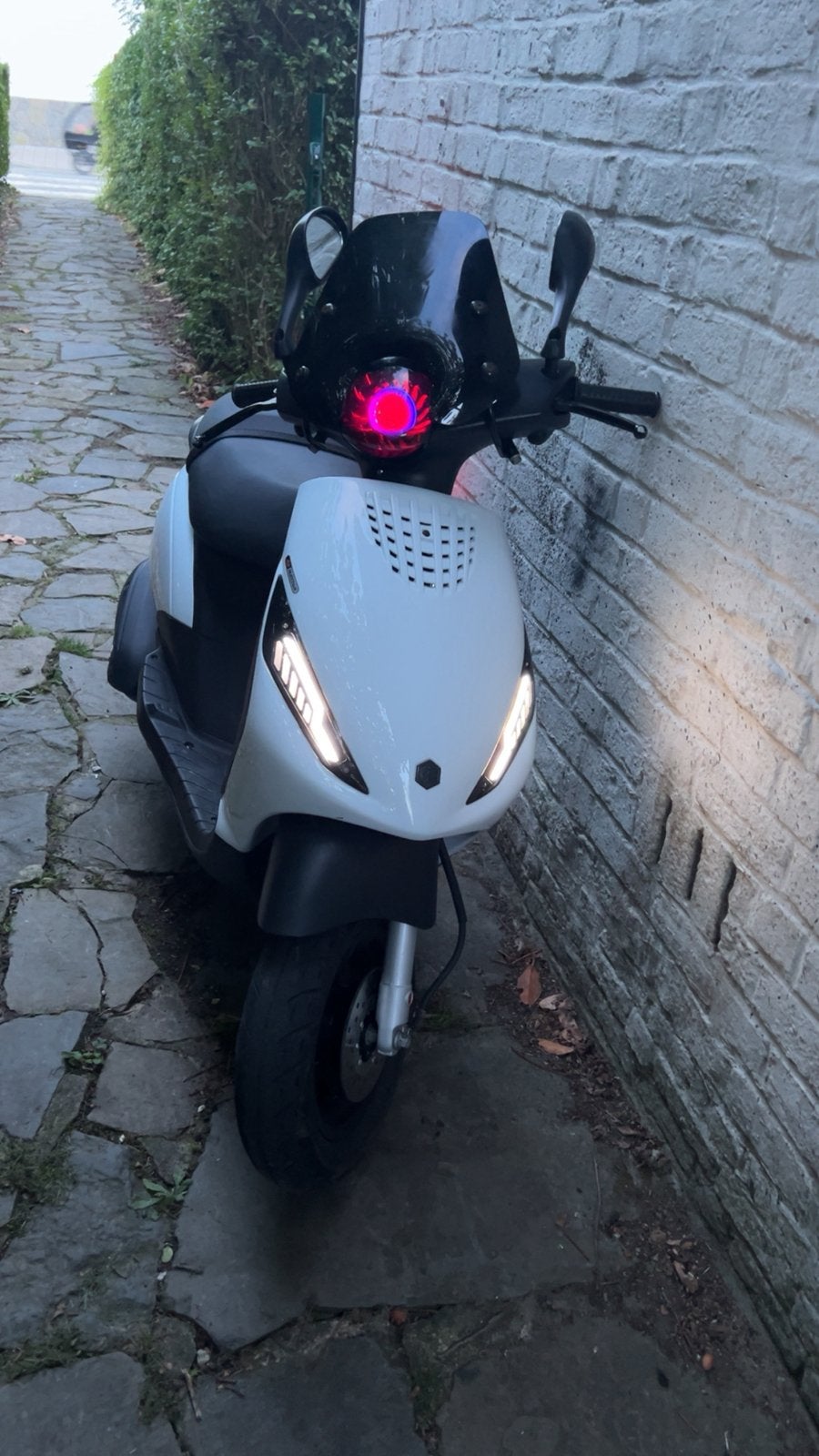 Piaggio Zip i-get 2024 – Malossi ecu, Vélos & Vélomoteurs, Enlèvement, Comme neuf, Zip