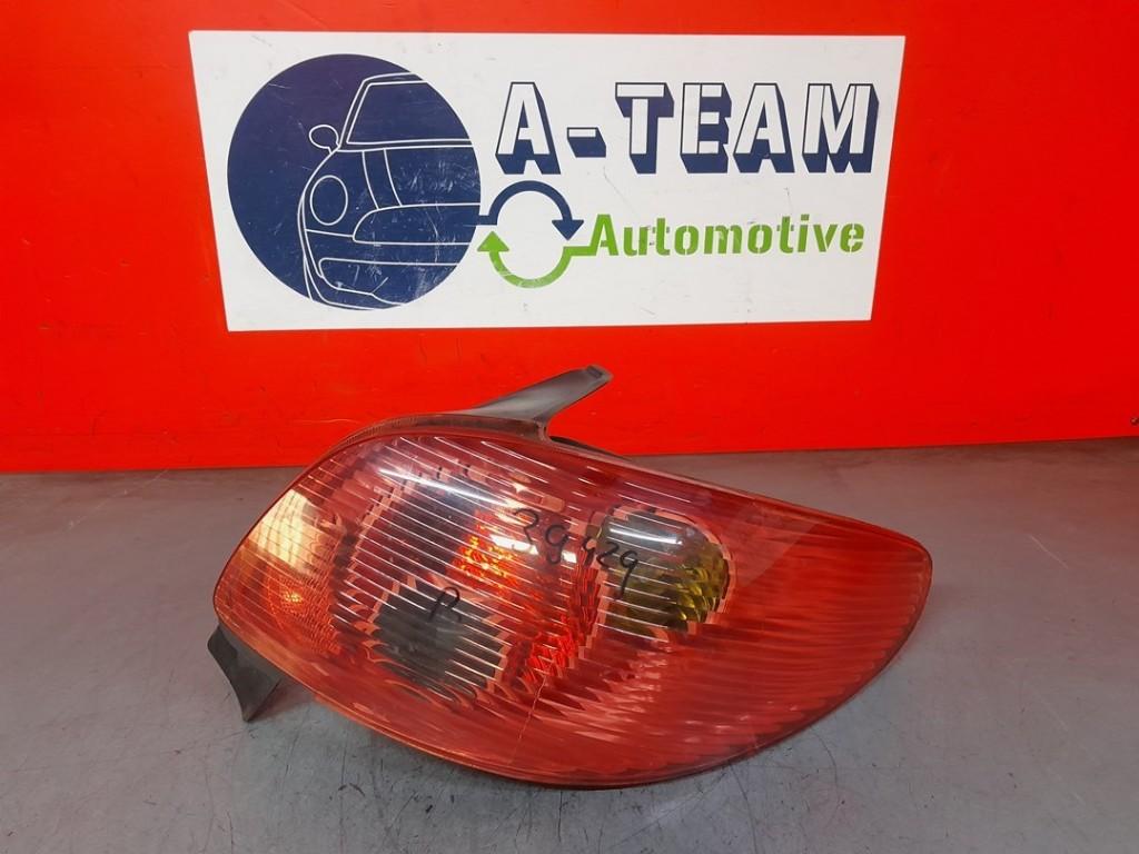 ACHTERLICHT RECHTS Peugeot 206 (2A / C/H/J/S), Gebruikt, Peugeot