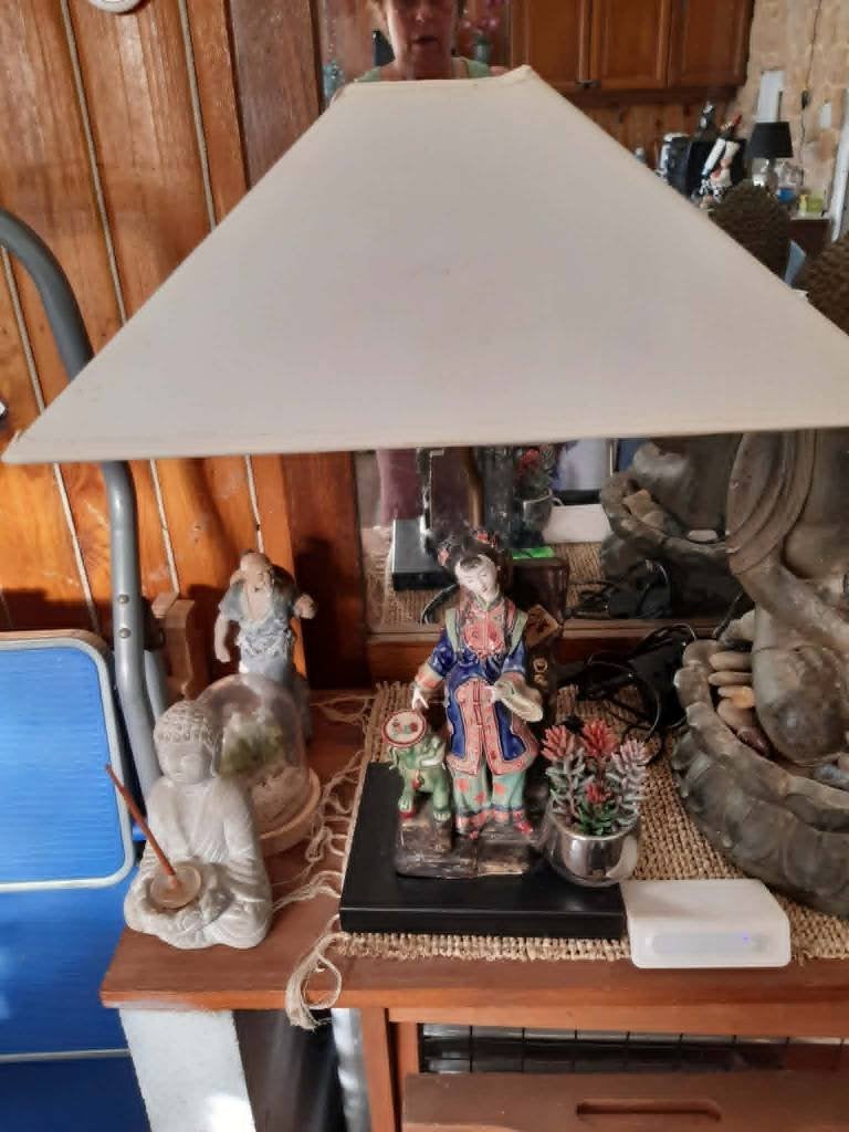 LAMPENKAP MET PORSELEINEN POP, Verzamelen, Ophalen, Gebruikt, Pop