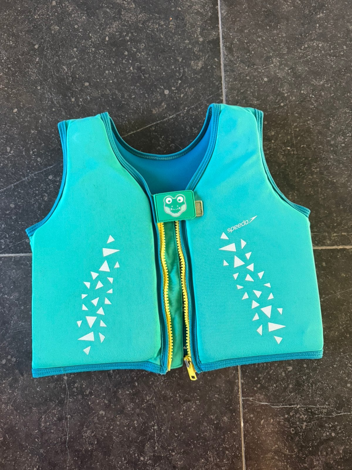 Zwemvest speedo 4-6 jaar, Watersport en Boten, Watersportkleding, Ophalen, Gebruikt, Kind, Reddingsvest of Zwemvest