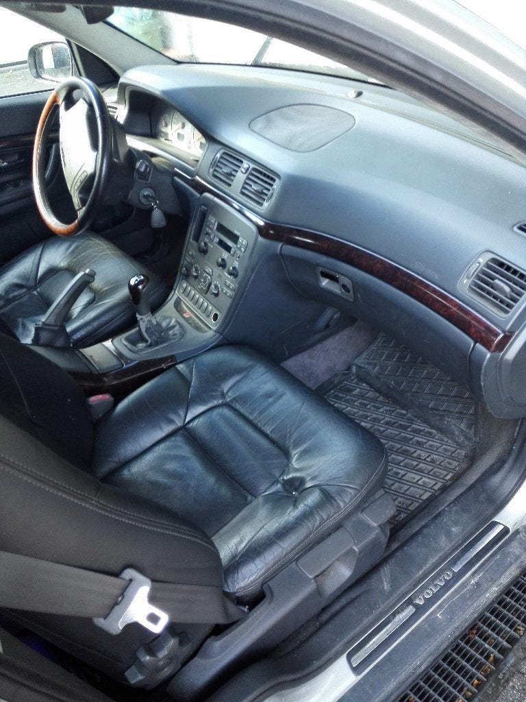 VOLVO S80 2,5 TD in goede staat, Autos, Cuir, Argent ou Gris, Achat, Boîte manuelle
