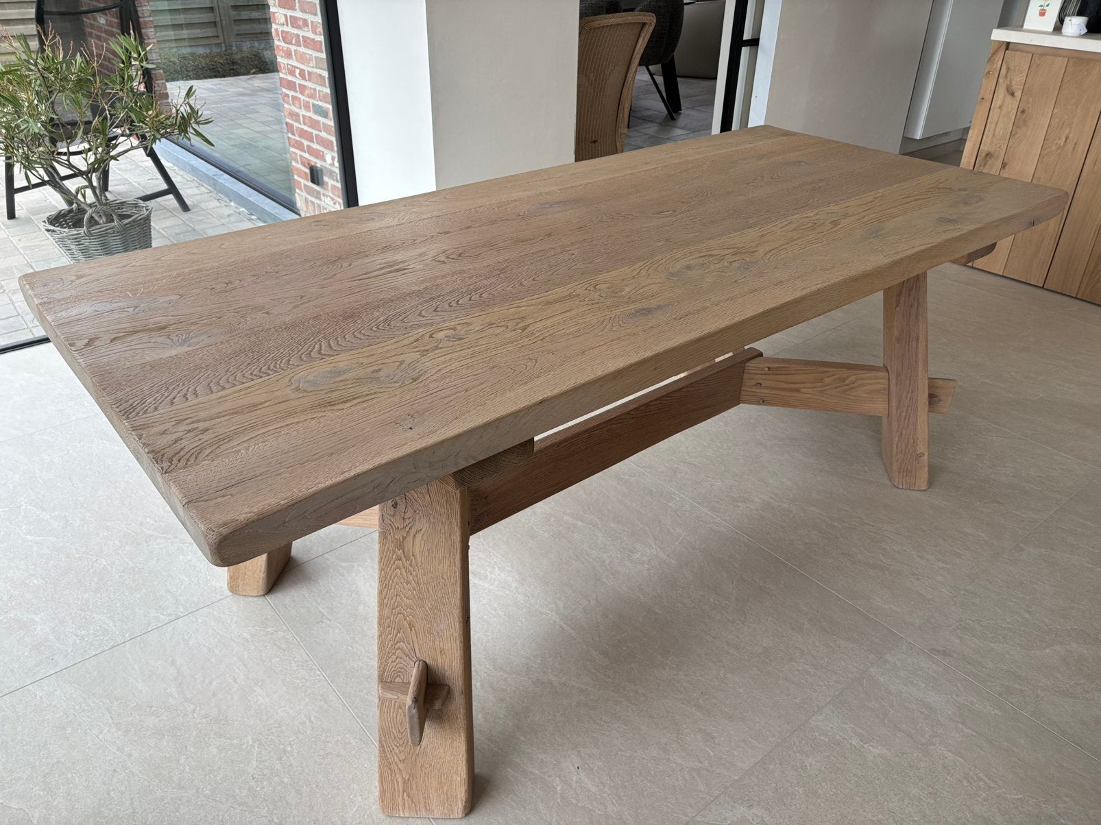 Handgemaakte eiken kloostertafel, Ophalen, Zo goed als nieuw