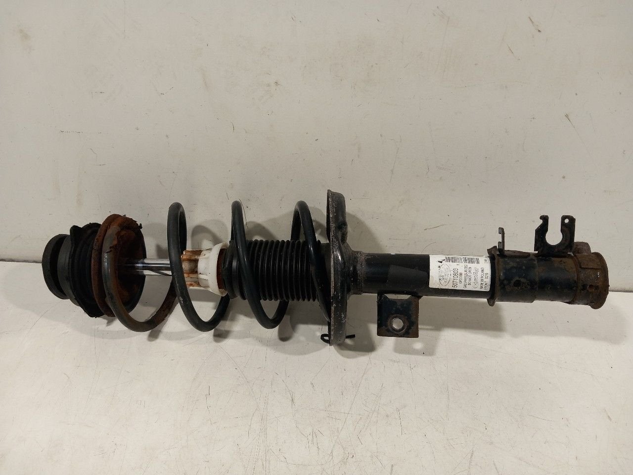 Veerpoot links voor Ford Ka, Auto-onderdelen, Onderdelen@venauto.nl, Van der Ven Autorecycling B.V., Gebruikt, Ettenseweg 76, 4706 PB Roosendaal, The Netherlands