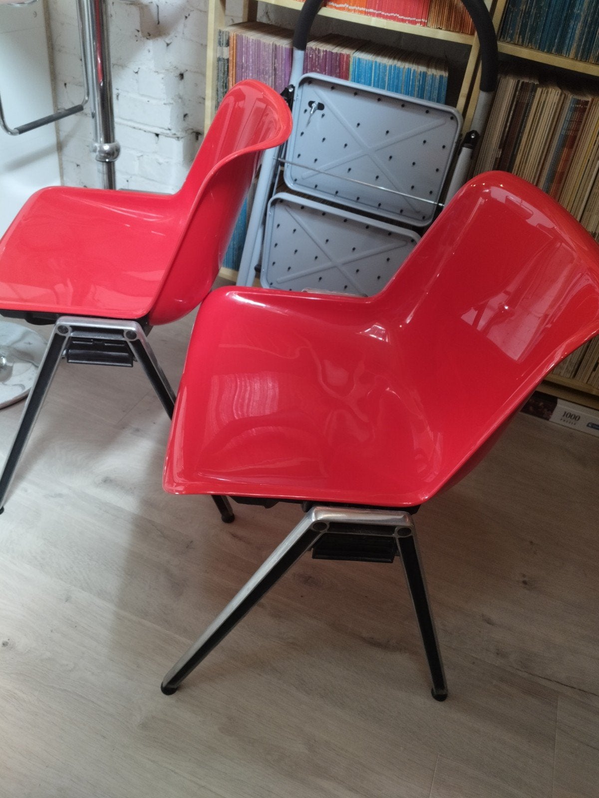 Chaises design Tecno, Enlèvement