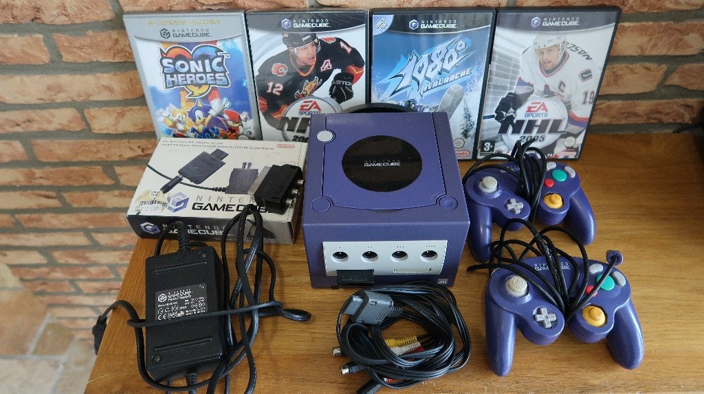 Nintendo Gamecube set, Gebruikt, Met 2 controllers, Ophalen of Verzenden, Paars