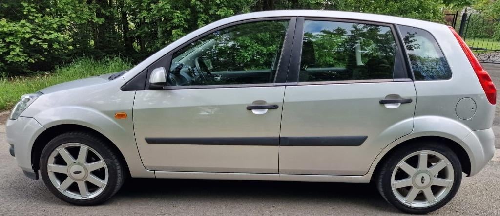 Ford Fiesta , gekeurd voor verkoop,van 2006 benzine, Auto's, 5 deurs, Particulier, Euro 4, Fiësta
