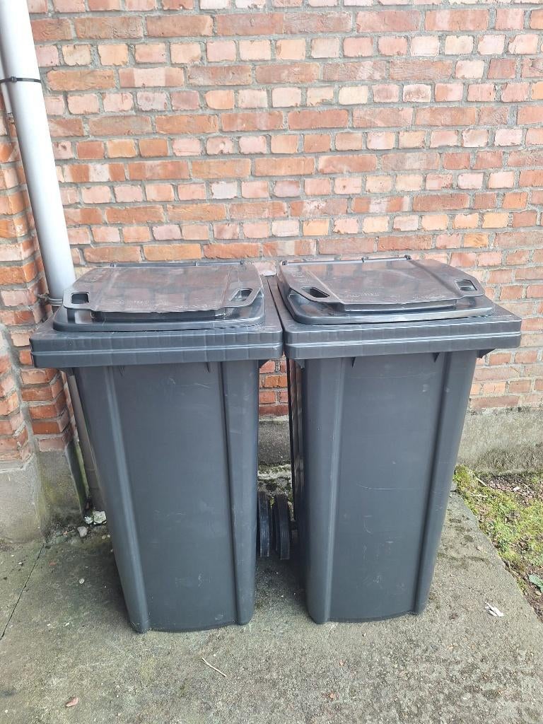 vuilbakken buiten, groot, Tuin en Terras, Ophalen, Zo goed als nieuw