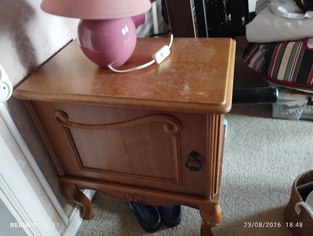 Table de nuit, Maison & Meubles, Chambre à coucher | Tables de chevet, Enlèvement, Utilisé, Bois, 45 à 65 cm