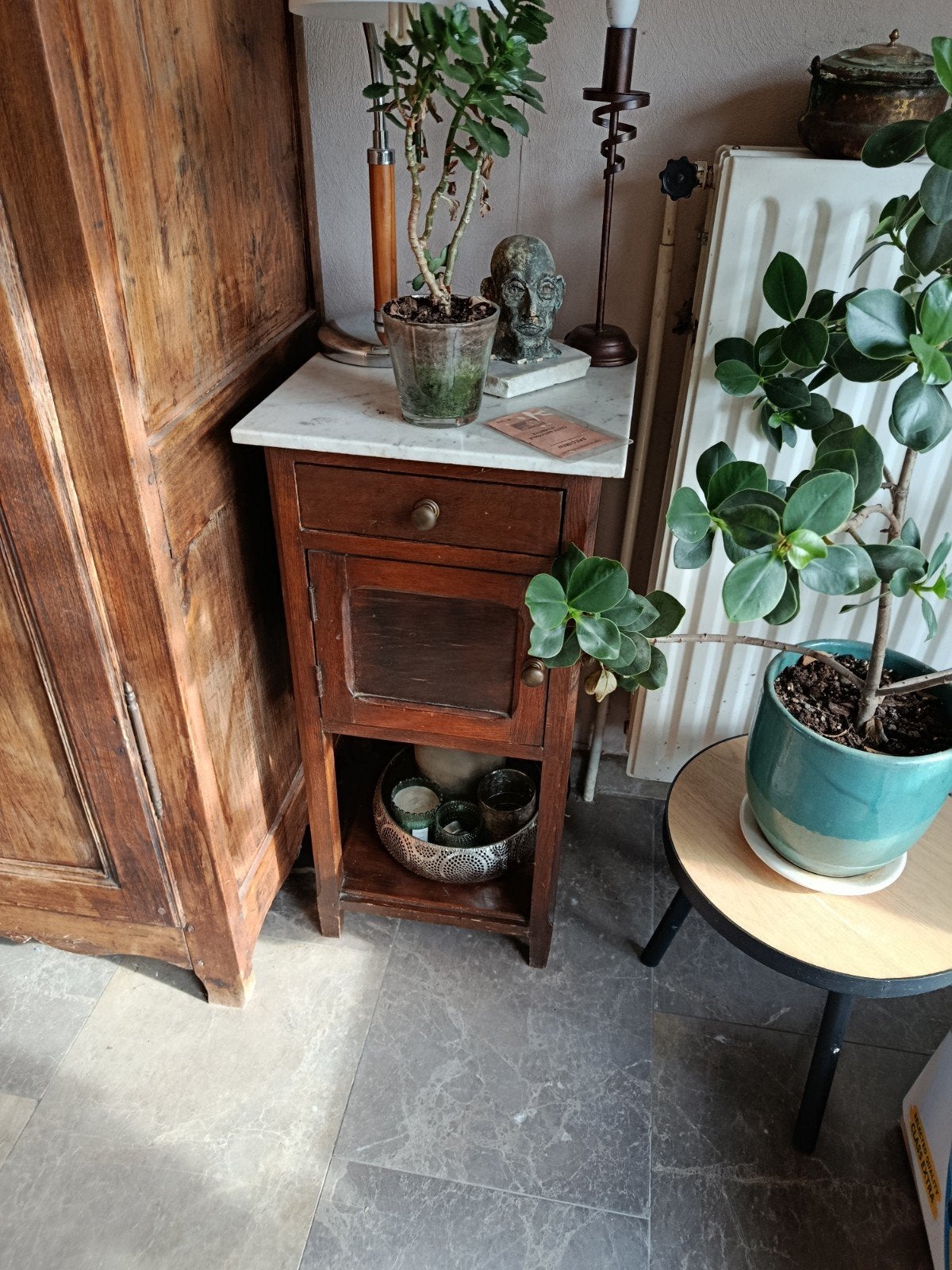 antieke nachttafel, Ophalen