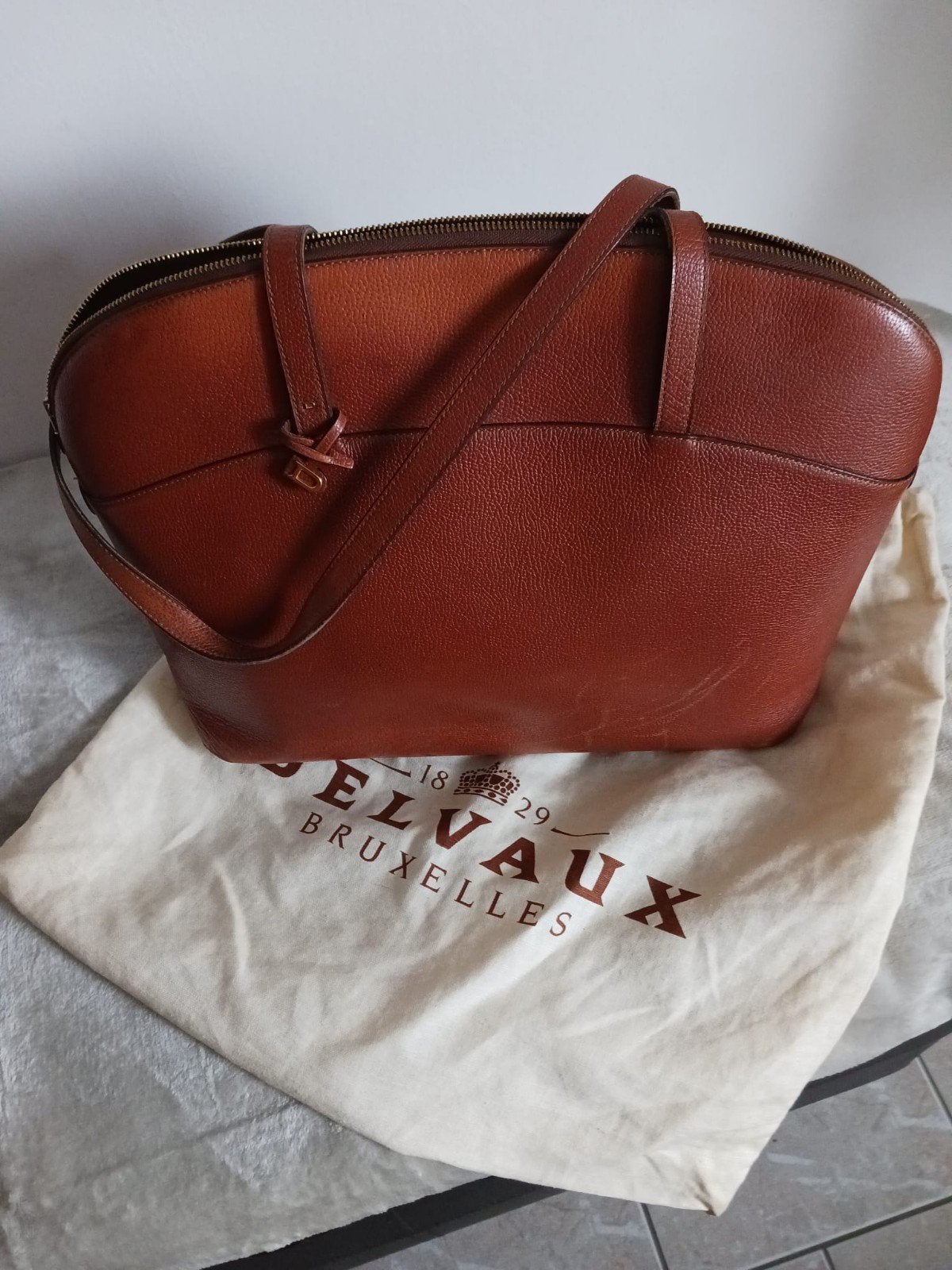 Sac Delvaux en cuir naturel vintage avec sa housse, Enlèvement