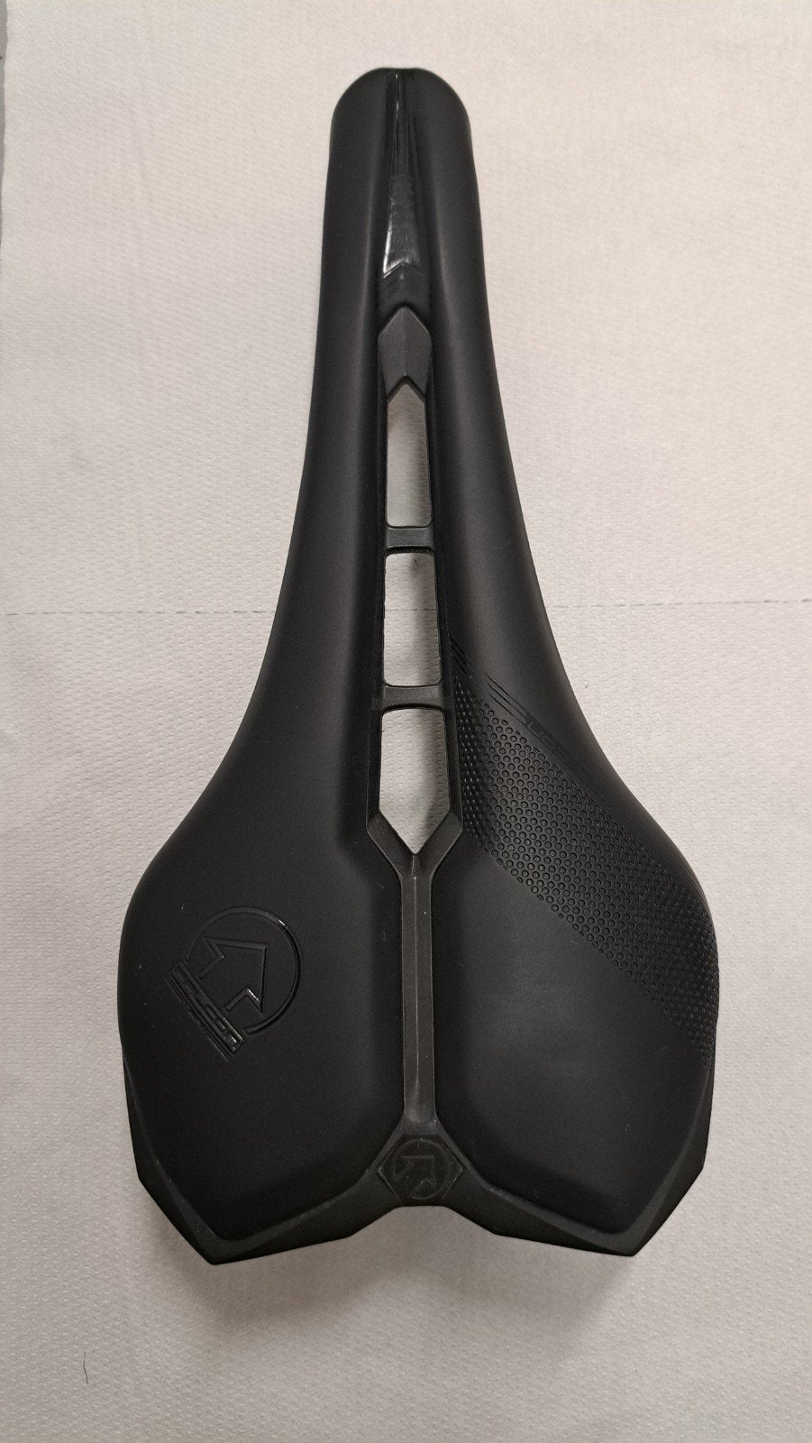 Racezadel Pro Falcon 132mm, Fietsen en Brommers, Ophalen of Verzenden, Zo goed als nieuw, Zadel, Pro Falcon