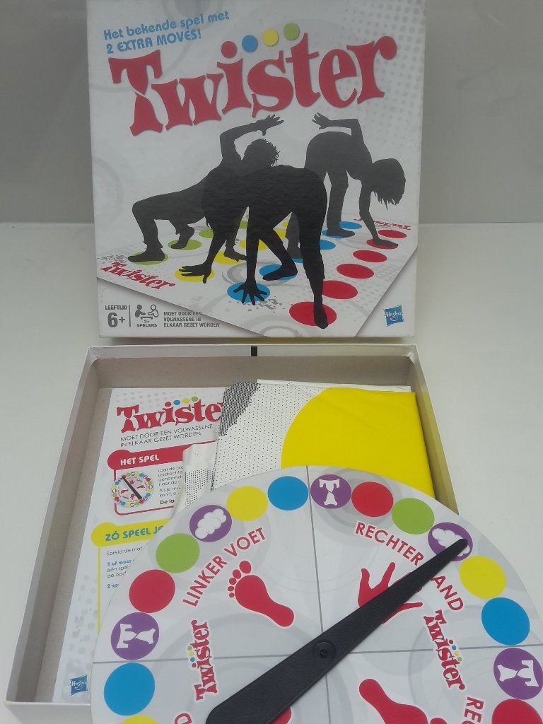 Nieuw partyspel Twister, 2+ spelers, Hasbro, + gratis promo, Ophalen of Verzenden, Zo goed als nieuw, HASBRO