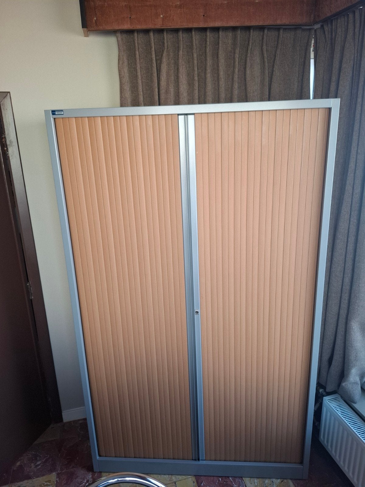 Ijzeren kast met roldeur, Huis en Inrichting, Ophalen, Zo goed als nieuw, Metaal