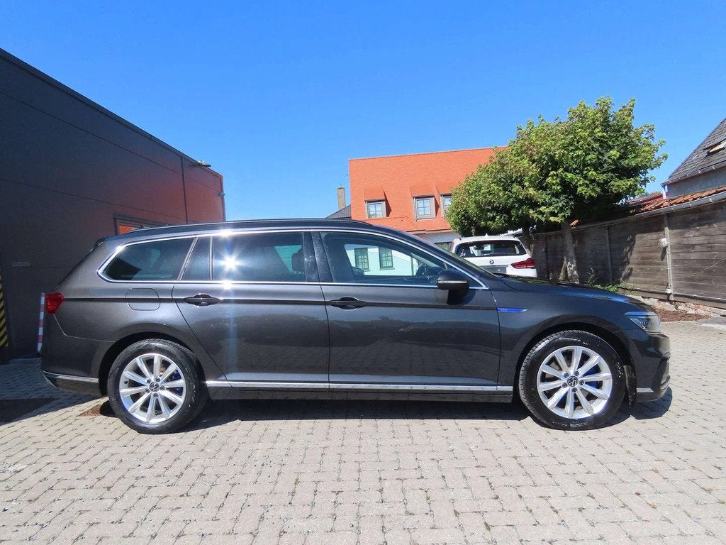 Volkswagen Passat Variant Passat SW GTE 1.4 TSI PHEV Busines, 1395 cm³, Argent ou Gris, Achat, Euro 6
