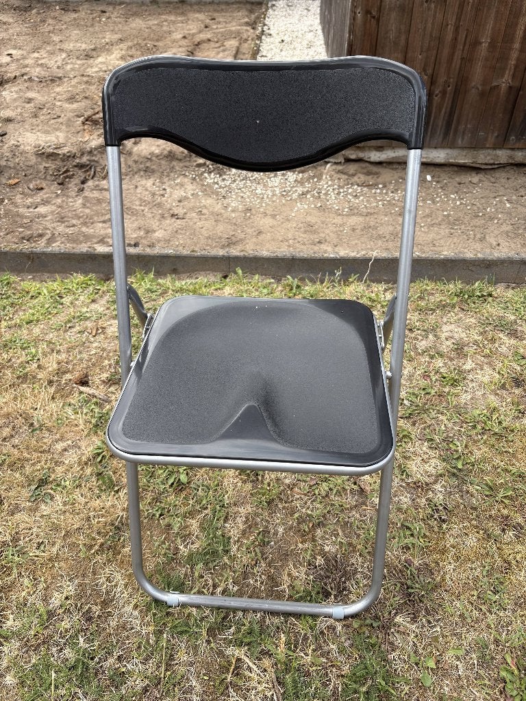 2 klapstoelen, Huis en Inrichting, Stoelen, Ophalen, Overige materialen, Twee, Zwart