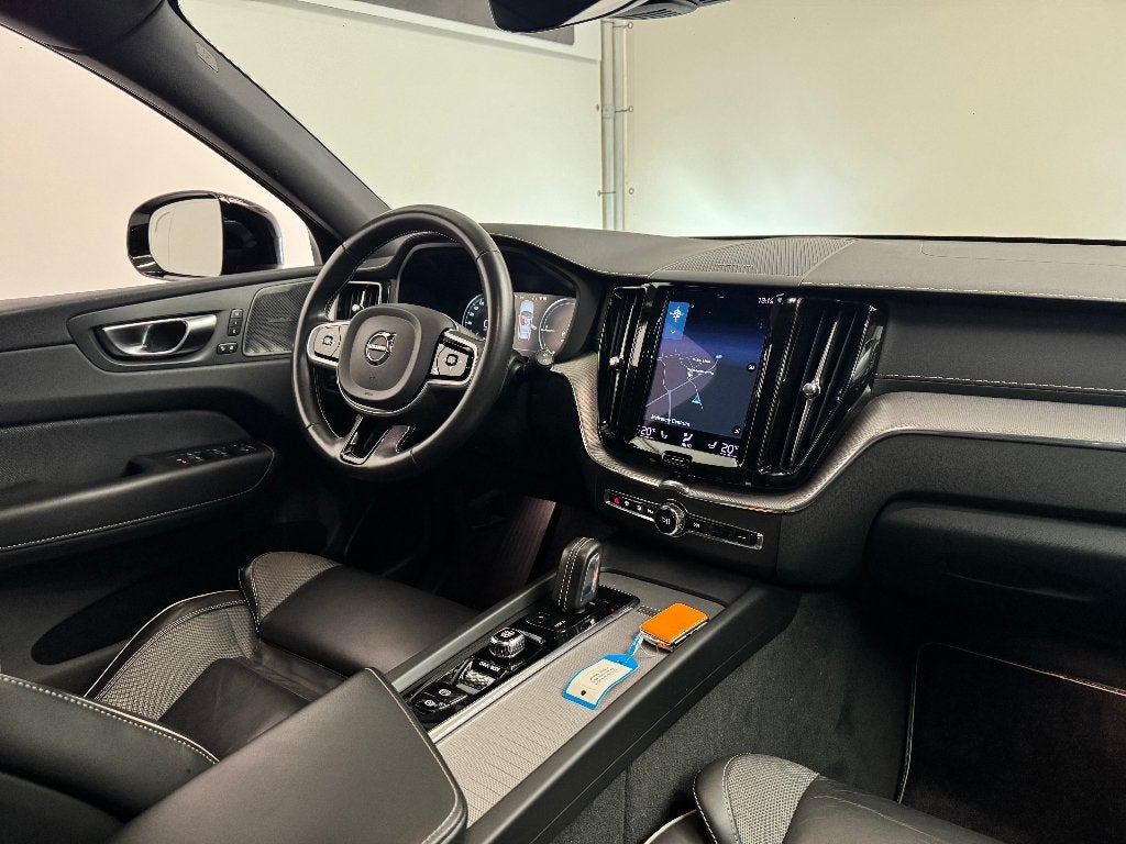 Volvo XC60 T8 2.0 PHEV Polestar Engineerd *BREMBO*PANO*, Autos, Achat, Euro 6, Entreprise, Noir