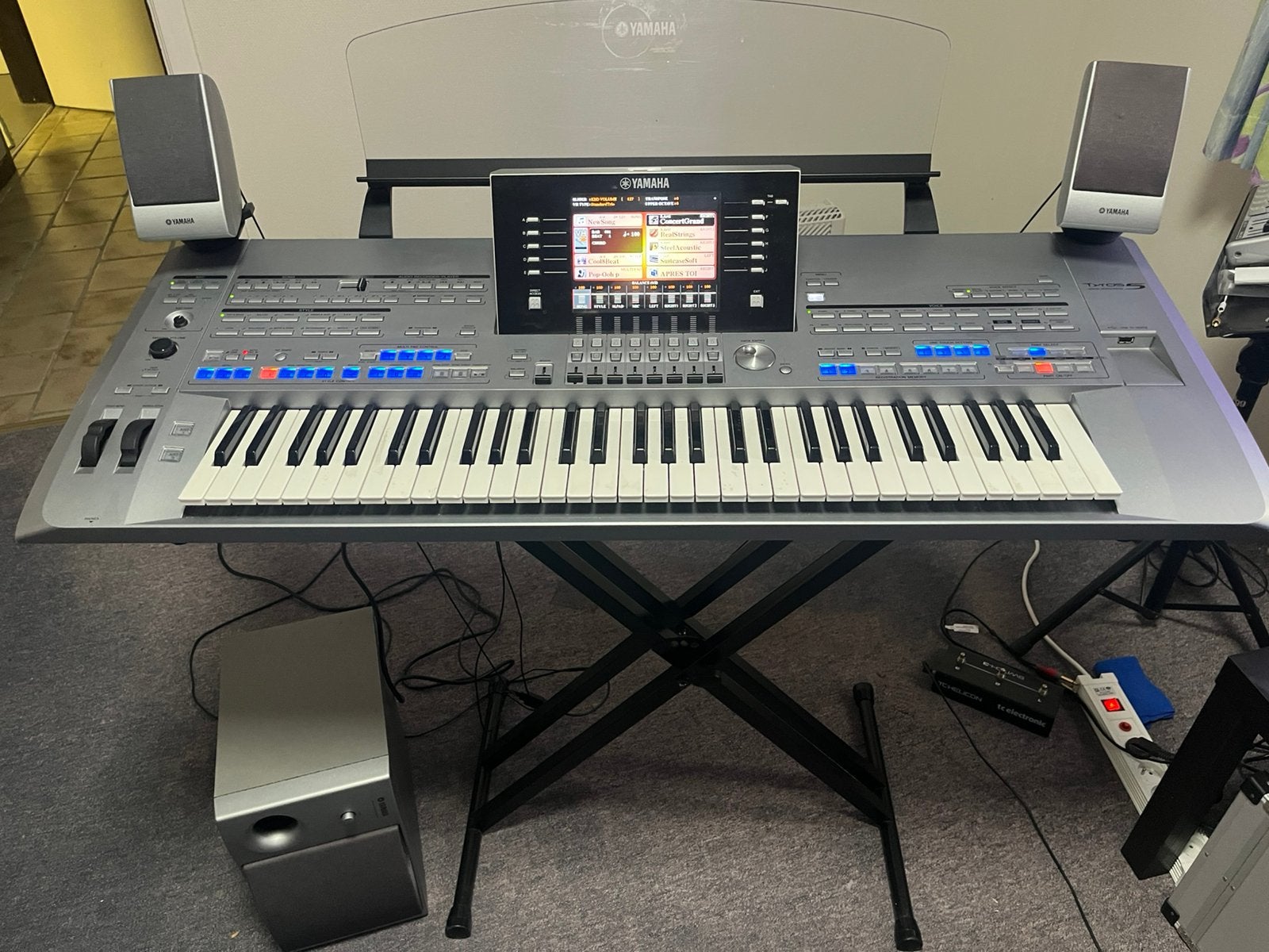 Très belle Yamaha Tyros 5, Enlèvement, Comme neuf, Yamaha