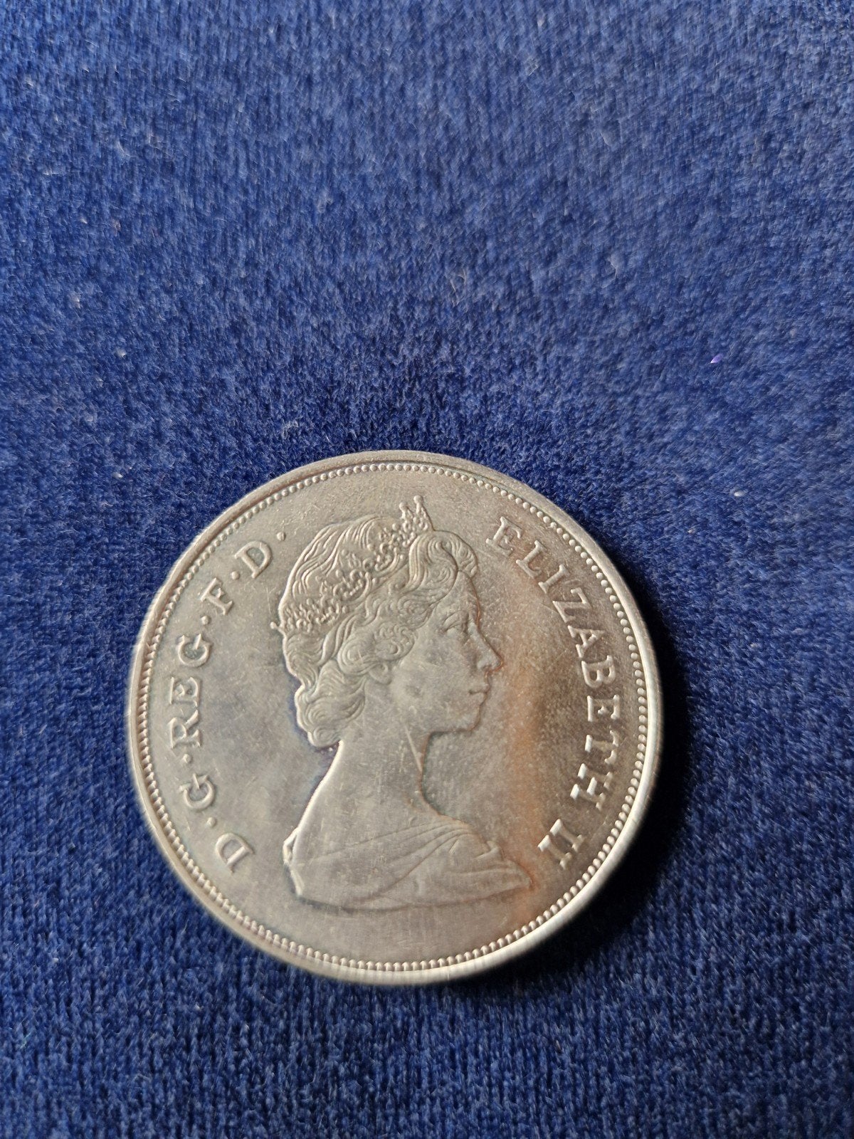 2 muntstukken British "Royal Wedding" Crown 1981, Postzegels en Munten, Ophalen