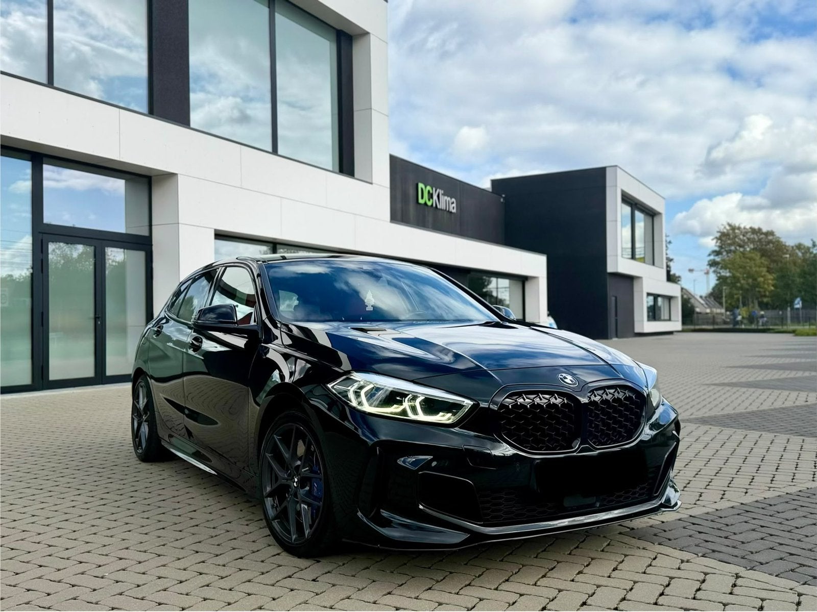TE KOOP: BMW M135i xDrive – M PERFORMANCE – 306 PK, Autos, Rouge, Achat, Euro 6, Noir