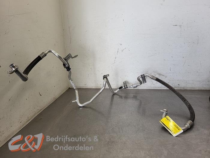 Tuyau clim d'un Opel Vivaro, -, Opel, 3 mois de garantie, Utilisé